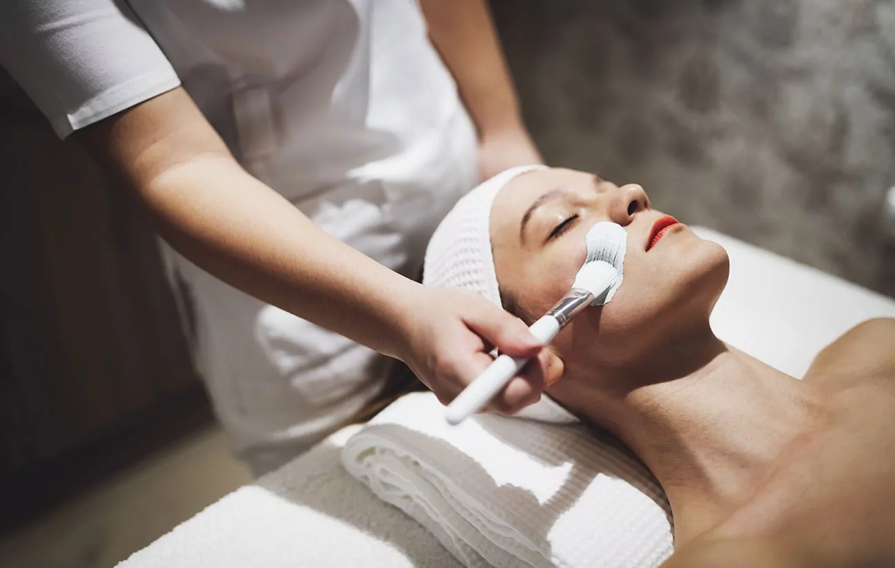 En perfumería Garona de Vielha encontrarás gran variedad de tratamientos faciales, tratamientos corporales.